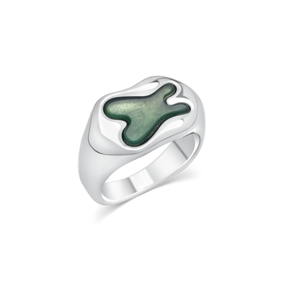 Luna Ring side profile showing the set stone