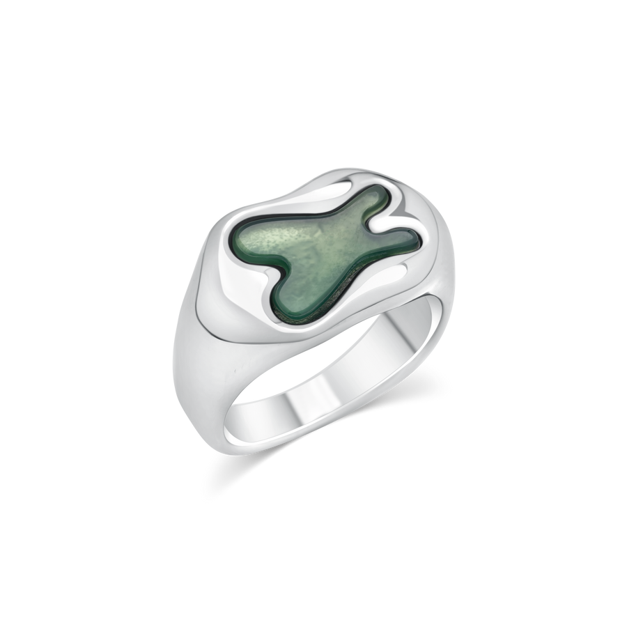 Luna Ring side profile showing the set stone