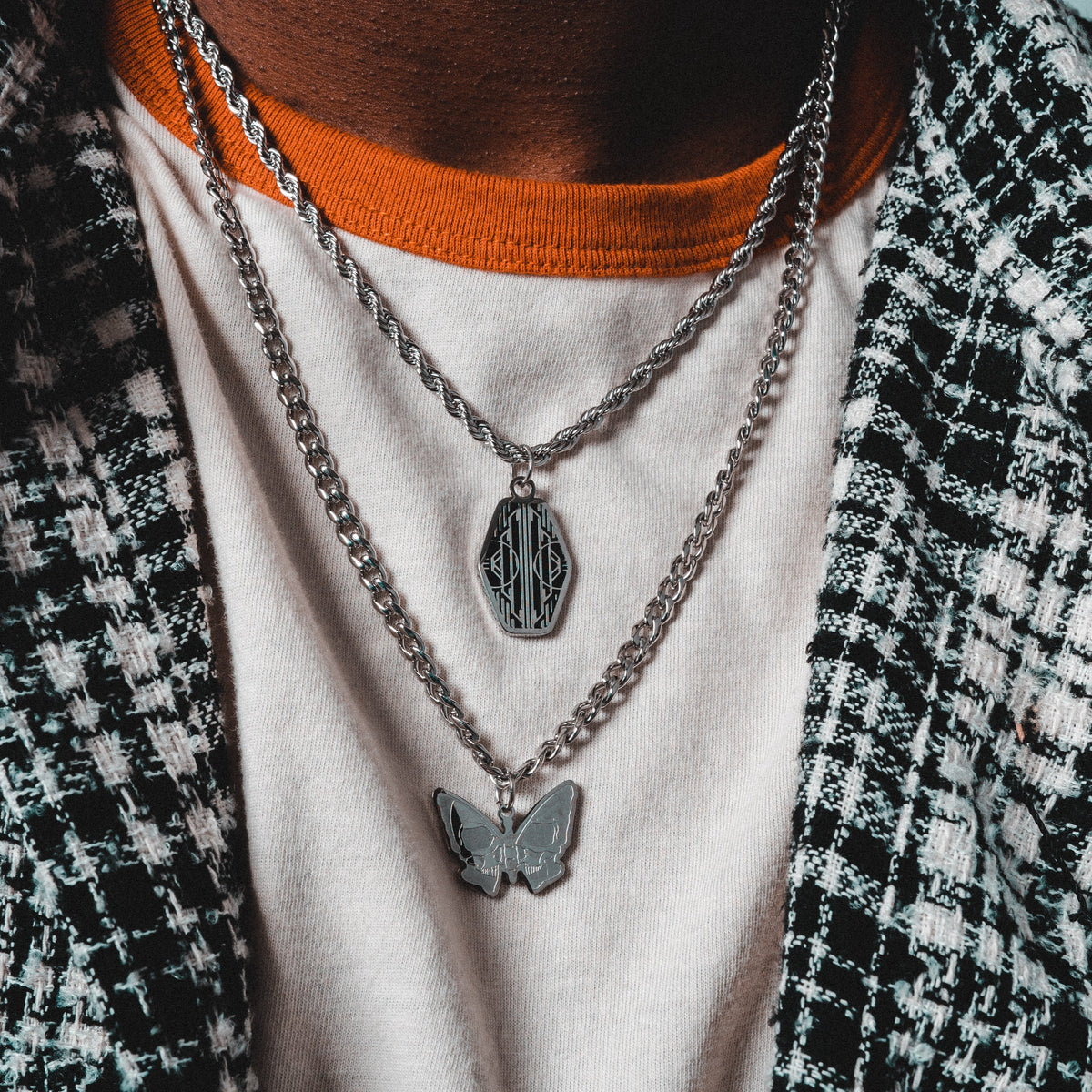 Gatsby Necklace lifestyle photo