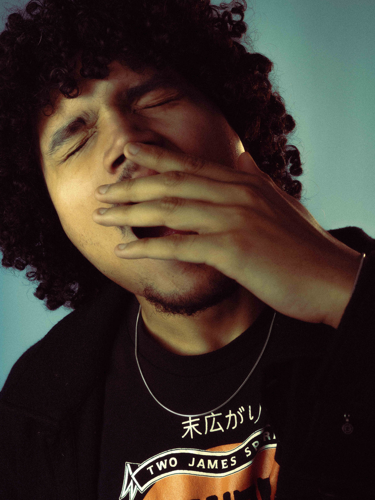 Model is wearing an adjustable chain