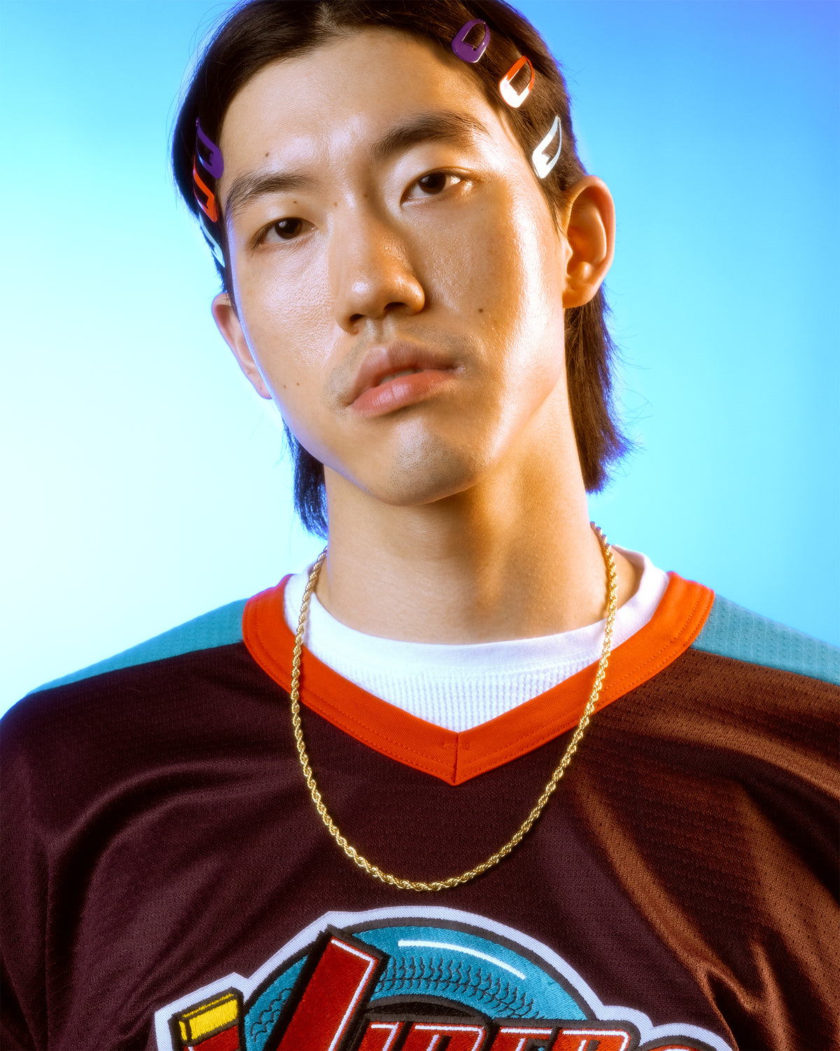 Model is wearing size 20"